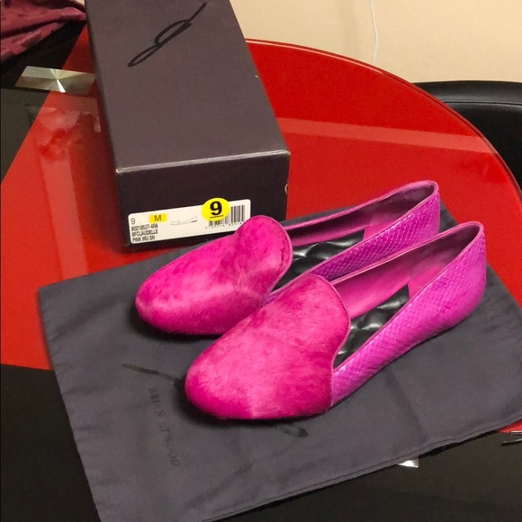 Brian Atwood Shoes - Brian Atwood pink flats, size 9,new